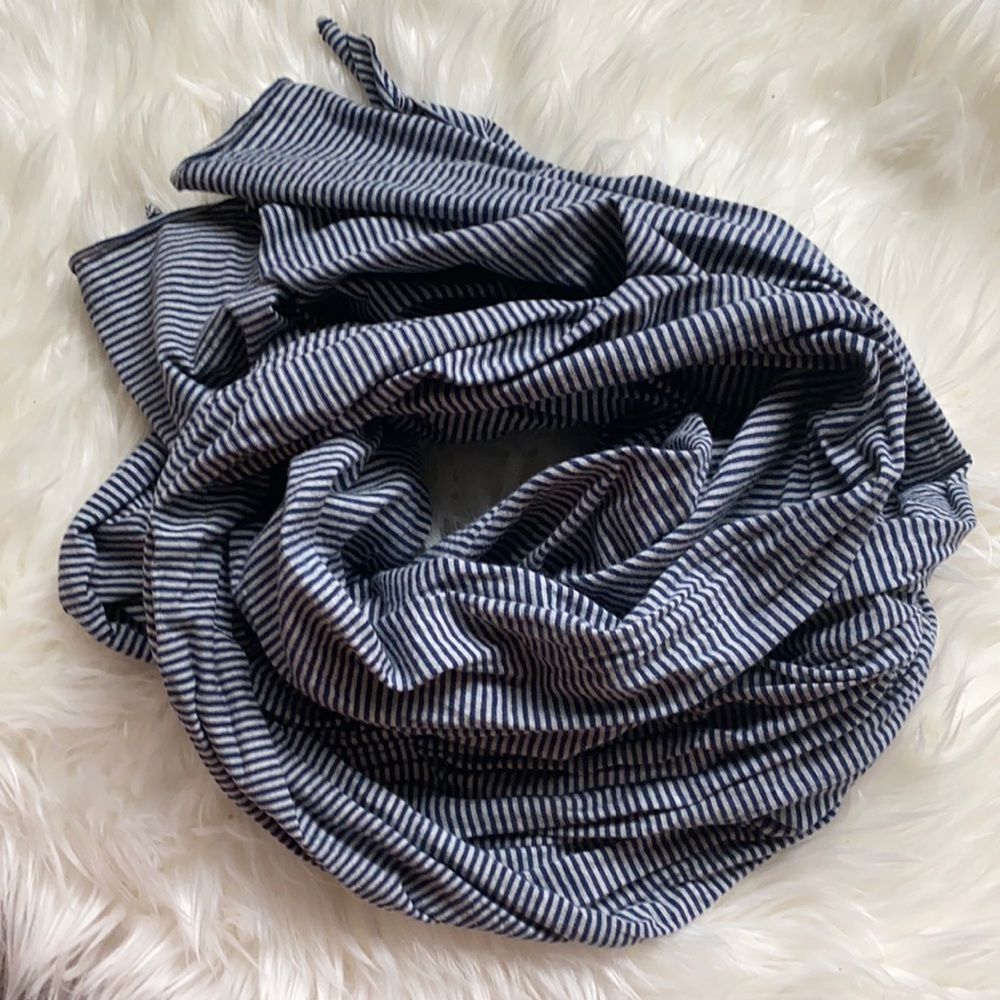 Stripped scarf